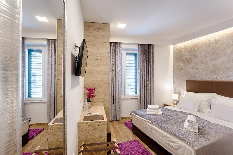 Central Pearl By Nono Ban Rooms سبليت المظهر الخارجي الصورة